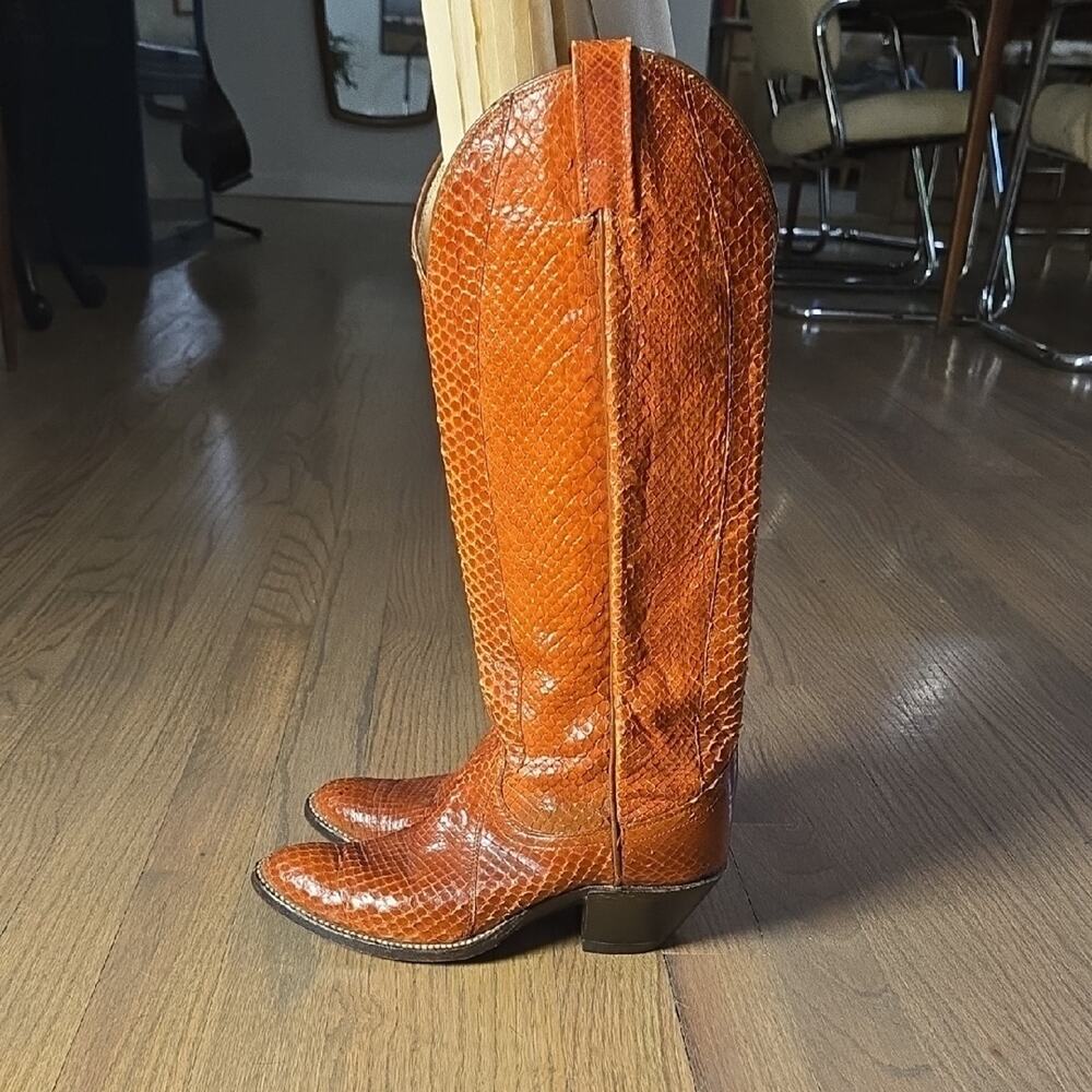 Beautiful Vintage Dan Post Snakeskin Cowgirl Boots - Picture 3 of 12